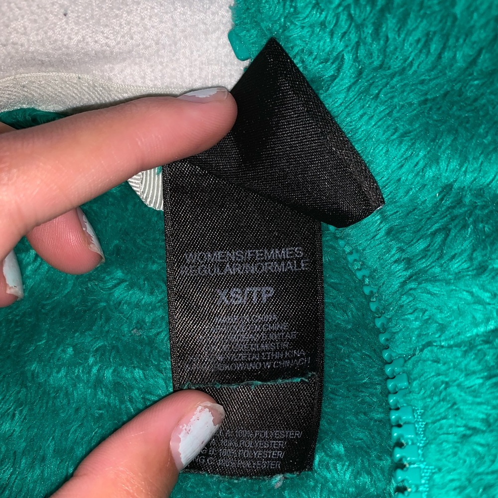 NORTHFACE zip up - Picture 3 of 4